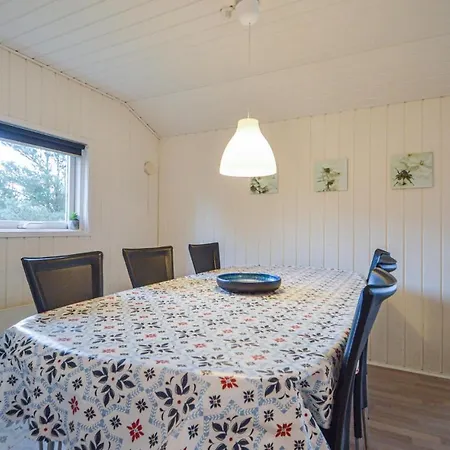3 Bedroom Beach Front Home In Romo