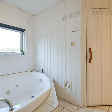 펜션 3 Bedroom Beach Front Home In Romo